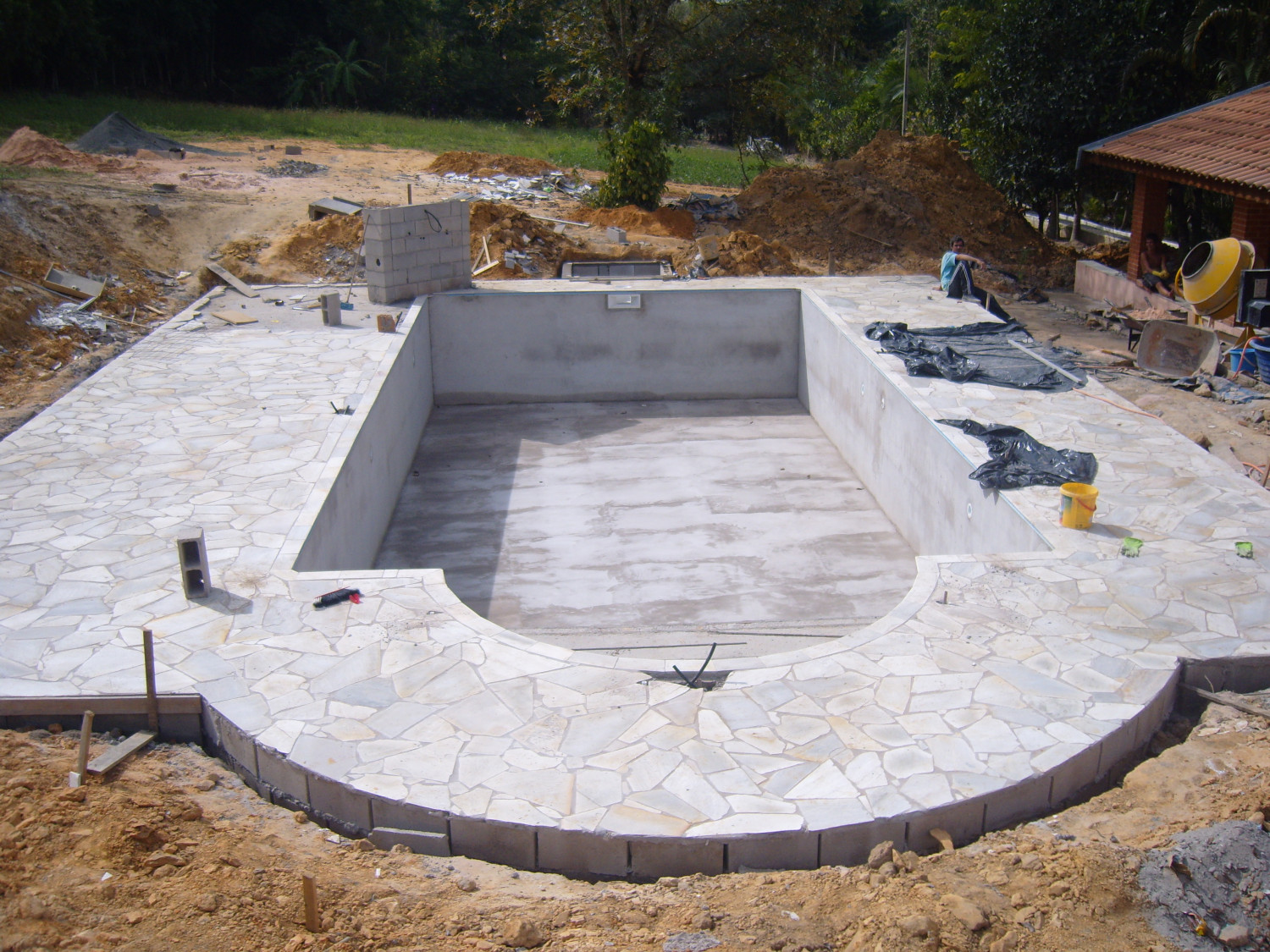 Piscinas de Vinil - ETAPAS DE CONSTRUÇÃO